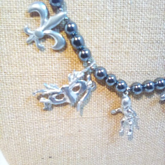Mardi Gras Necklace Designed and handcrafted by Maurice Milleur - Picture 3 of 6